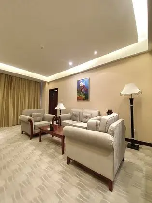 Beijing Palace Soluxe Hotel Astana - Oda