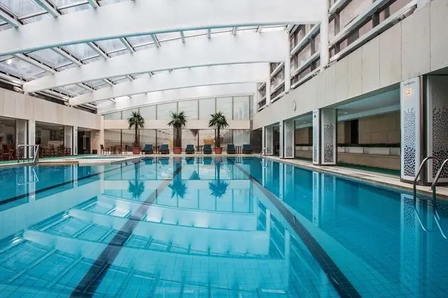Beijing Hotel - Havuz