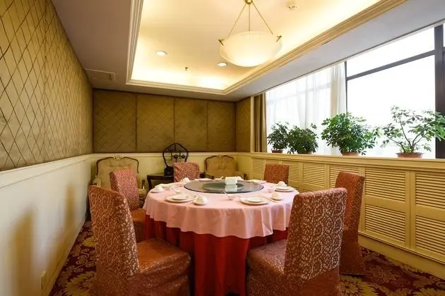 Beijing Yanshan Hotel - Yerinde Yemek
