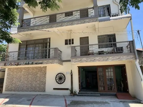 Beinte Singko de Marso Apartments