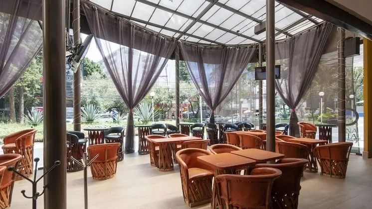 Bel Air Business Mexico City WTC, Trademark by Wyndham - Yerinde Yemek