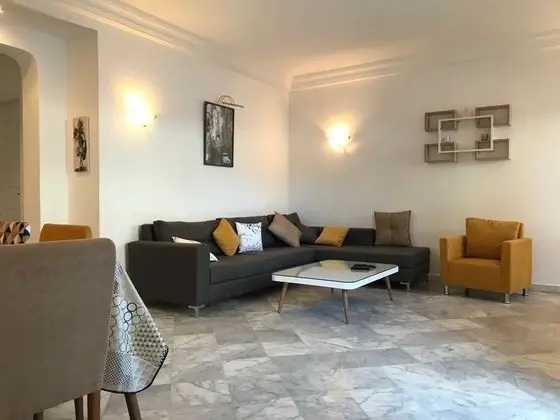 Bel Appart Au Cœur De La Marsa - İç Mekan