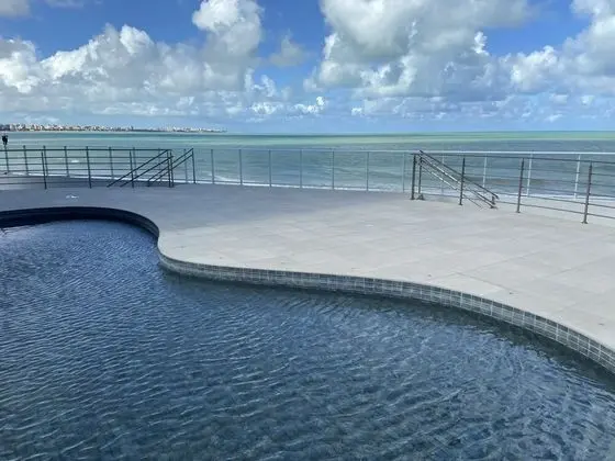 Bela Hospedagem - Vista piscina e mar