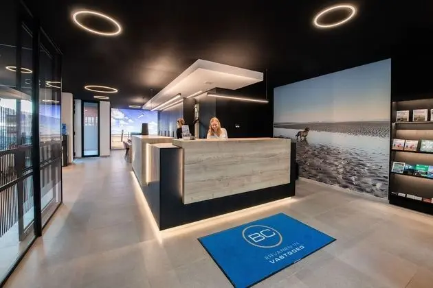 Belcasa Beach Suites & Lofts - Lobi