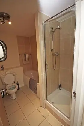 Belfast City Central Apartment - Banyo Tipleri