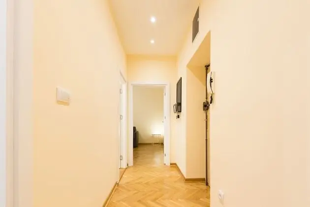 Belgrade Center Apartment IV - Lobi