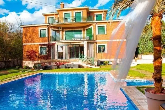 Belgrade Hills Villa and Suites - Havuz