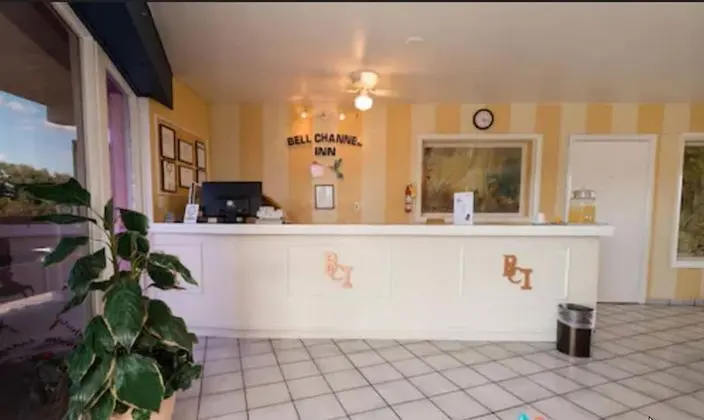 Bell Channel Inn Hotel & Scuba Diving Retreat - Lobi