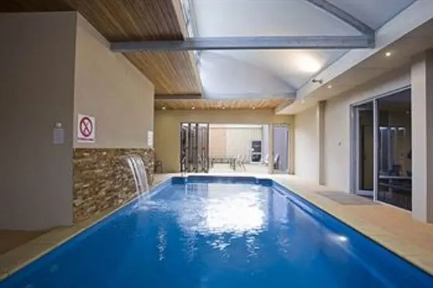 Bell Street Apartments Torquay - Havuz