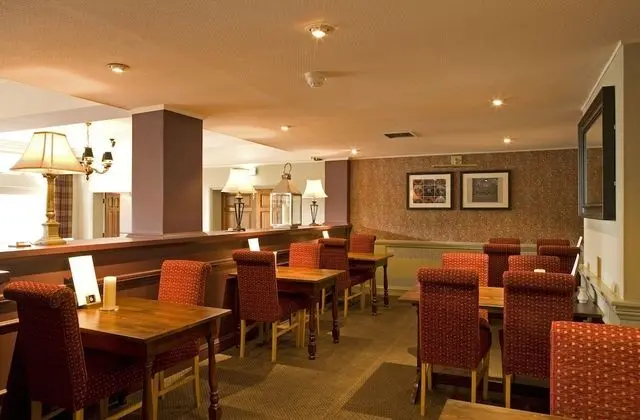 The Bell Hotel Thetford by Greene King Inns - Yerinde Yemek