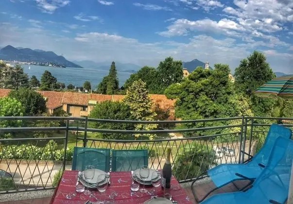 Bella Apartment in the Center of Stresa - Oda