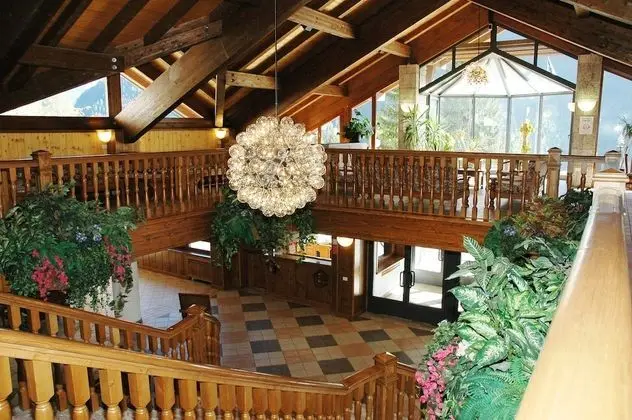 Bella Italia & Efa Village