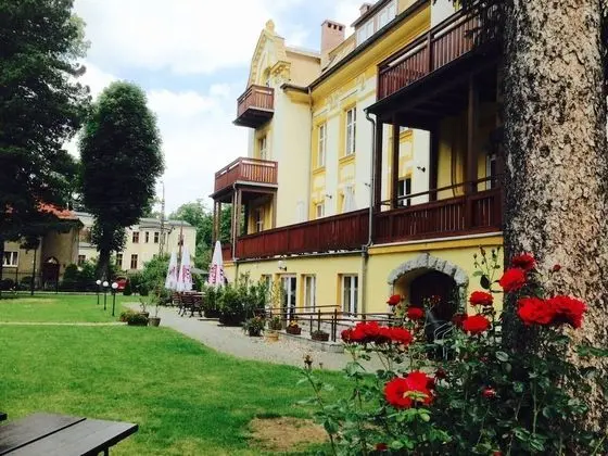 Hotel Bella