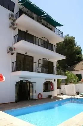 Bella Maria Apartments & Pool Club - Havuz