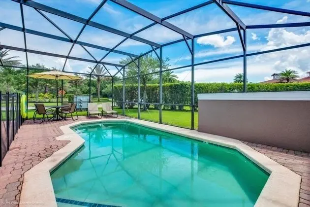 Bella Vidatown With Full Size Pool! 4 Bedroom Townhouse by Redawning - Öne Çıkan Resim