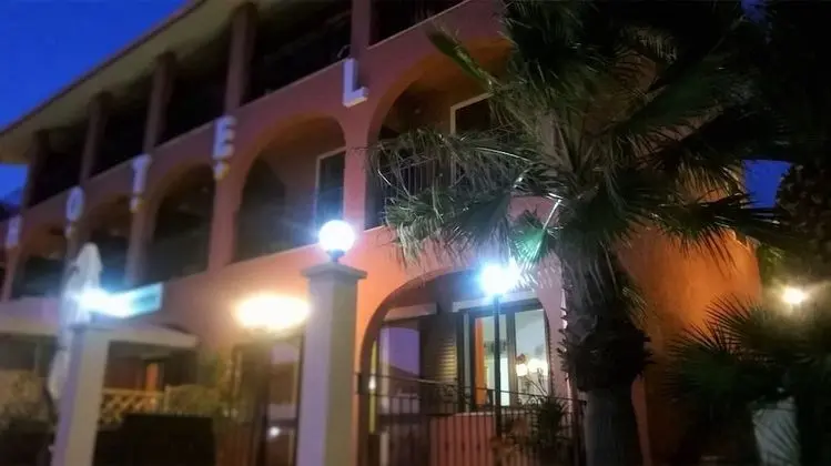 Hotel Bella Vista S'Archittu - Dış Mekan