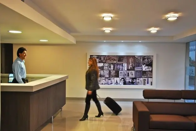 Bellavista Travel Suites - Lobi