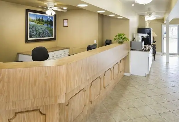 Belle Aire Motel - Lobi