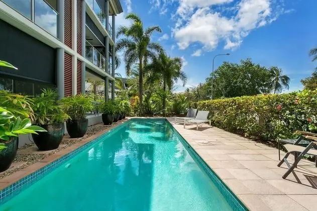 Belle Escapes - Beachfront Ocean View Apartment "4" - Havuz