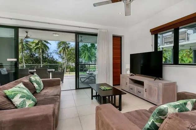 Belle Escapes - Beachfront Ocean View Apartment "4" - İç Mekan