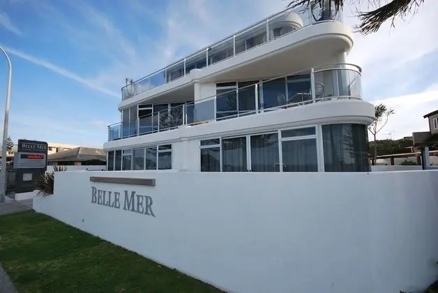 Belle Mer Beach Front Apartments - Dış Mekan