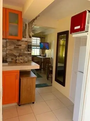 Belle Rive Oceanfront Apartment - İç Mekan