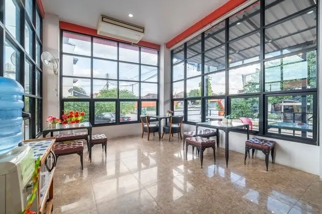 Belleville Hotel - Lobi