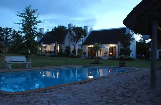 Bellevue Manor Guest House & Wellness Spa Retreat - Havuz