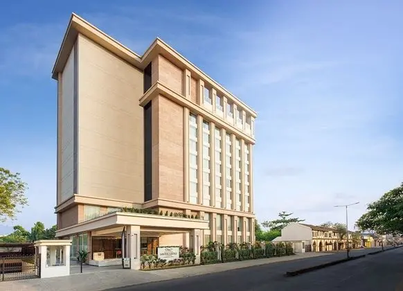 Bellevue Sarovar Portico Junagadh