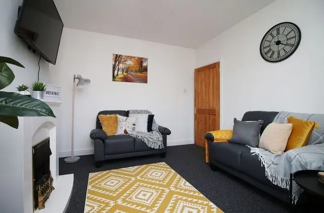 Bellevue by Tŷ SA -Modern 3BR in Newport - Oda Düzeni