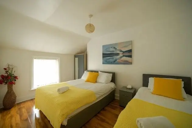 THE Bells hot tub on Private Terrace Apartments - Oda