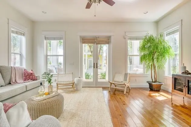 Bellview by Avantstay Gorgeous Home w/ Multiple Balconies & Living Areas