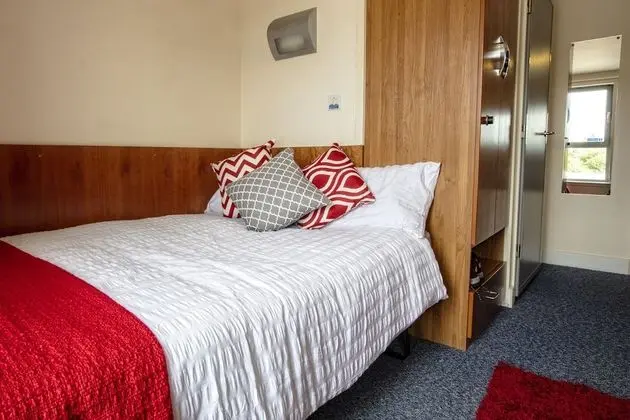 Belmont Apartments and Rooms