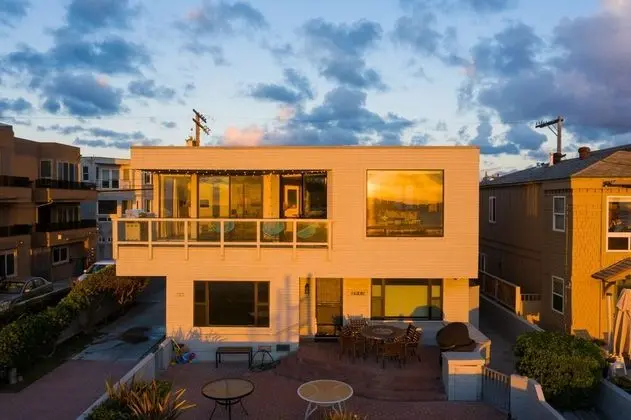 Belmont by Avantstay 3BR Home on Mission Beach! Ocean Views! - İç Mekan