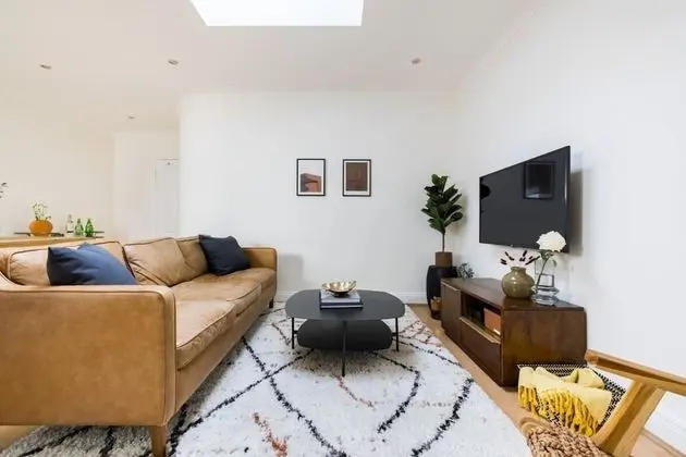 The Belsize Park Arms - Comfortable & Elegant 3bdr Flat