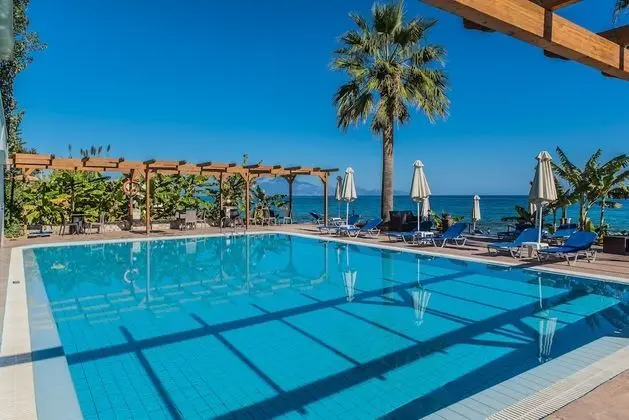 Belussi Beach Hotel & Suites - Havuz