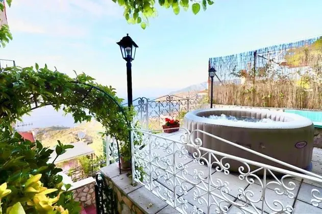 Belvedere Apt - Havuz