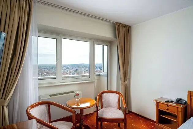 Hotel Belvedere Cluj Napoca - Dış Mekan