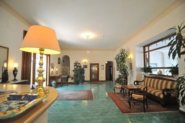 Hotel Belvedere - Lobi