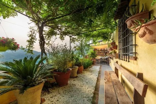 Villa BEN a Stylish Farmhouse With Private Pool and Amazing Views in Camaiore - Oda