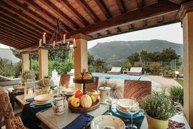 Villa BEN a Stylish Farmhouse With Private Pool and Amazing Views in Camaiore - Oda