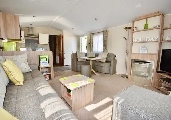 Benarama Lovely Dog Friendly Two Bed Lodge Sleeps 4 Close to Ryde