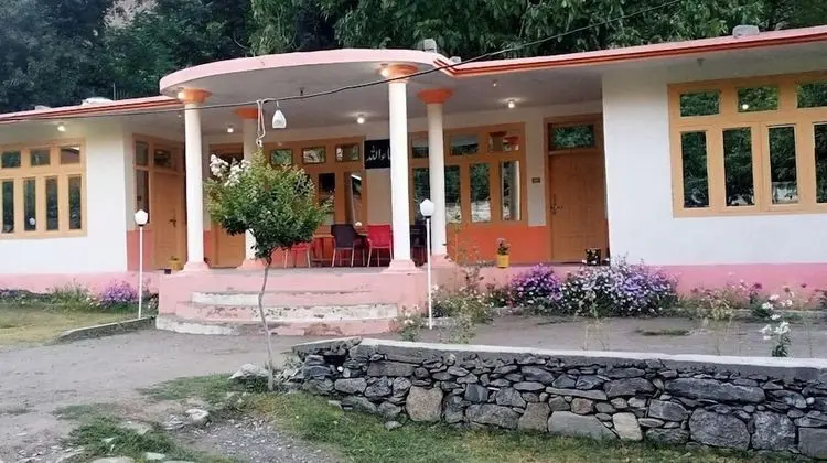 Benazir Hotel Kalash