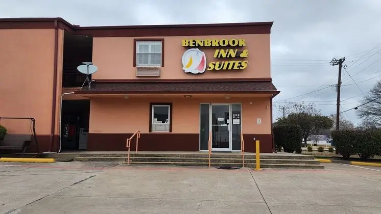 Benbrook Inn & Suites - Dış Mekan
