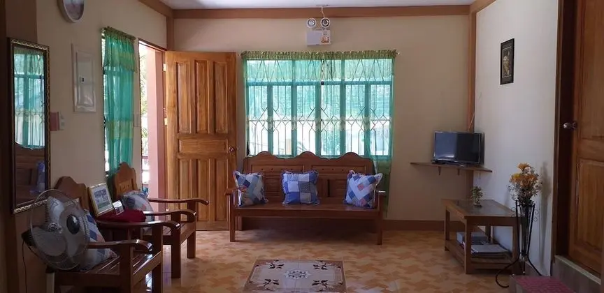 Bendoy's Transient House - Lobi