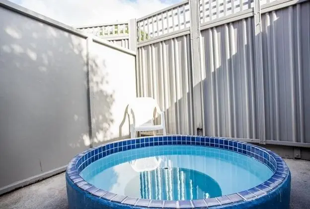 Bennetts Thermal Pools Motor Inn - Havuz