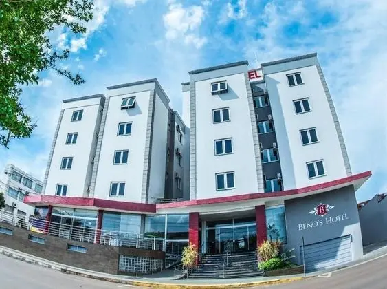 Beno'S Hotel
