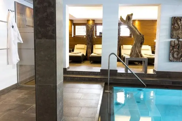 Bentleys House - Havuz