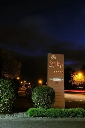 Bentleys Motor Inn - Dış Mekan