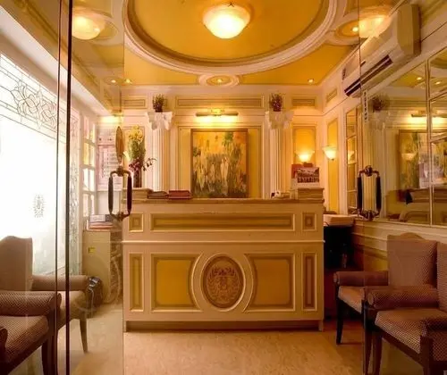 Hotel Benzy Palace - Lobi